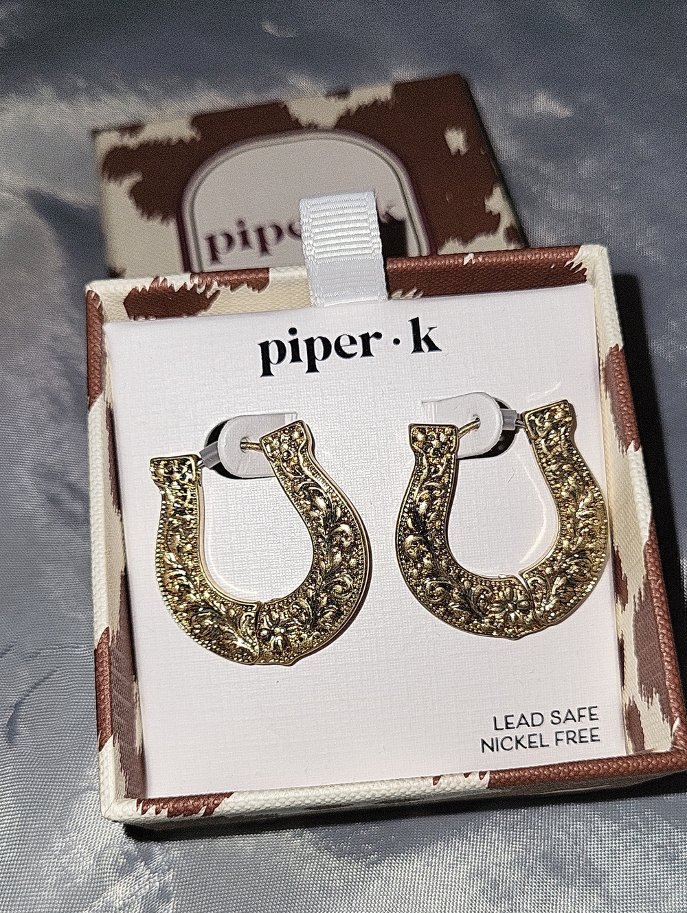 Piper K Horse Shoe Earrings Nnib